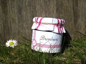 Brombeer Fruchtaufstrich im 200 g Glas